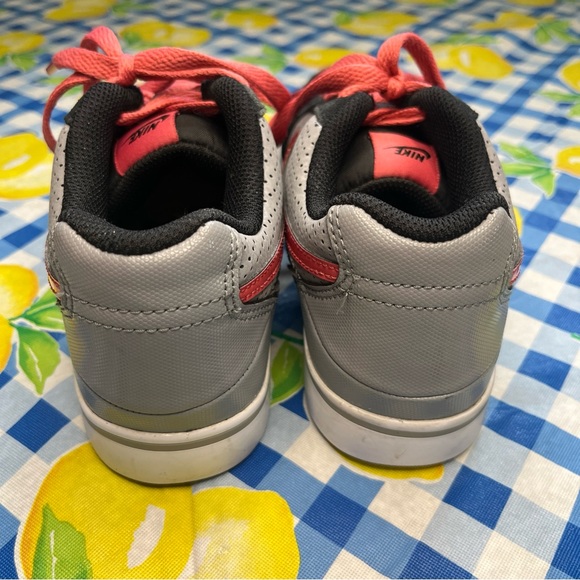 Nike Ruckus Low Top 443092-061 Size 4Y Pink/Gray/Black With Pink Swoosh - Picture 4 of 8
